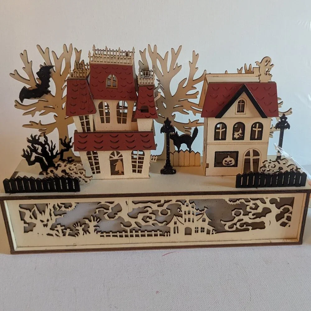 NWT LED Martha Stewart Home Halloween Haunted House JOL Bat Trees Cat Decoration